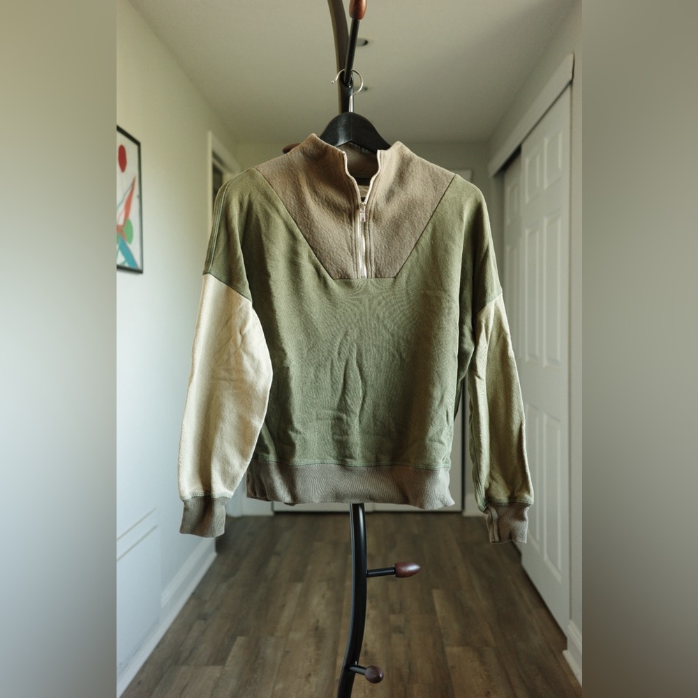 THE GREAT. Women's Zip Up Sweater in Olive and Cream